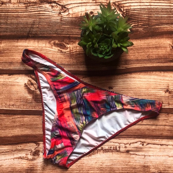 Bikini Bottoms - Picture 1 of 5